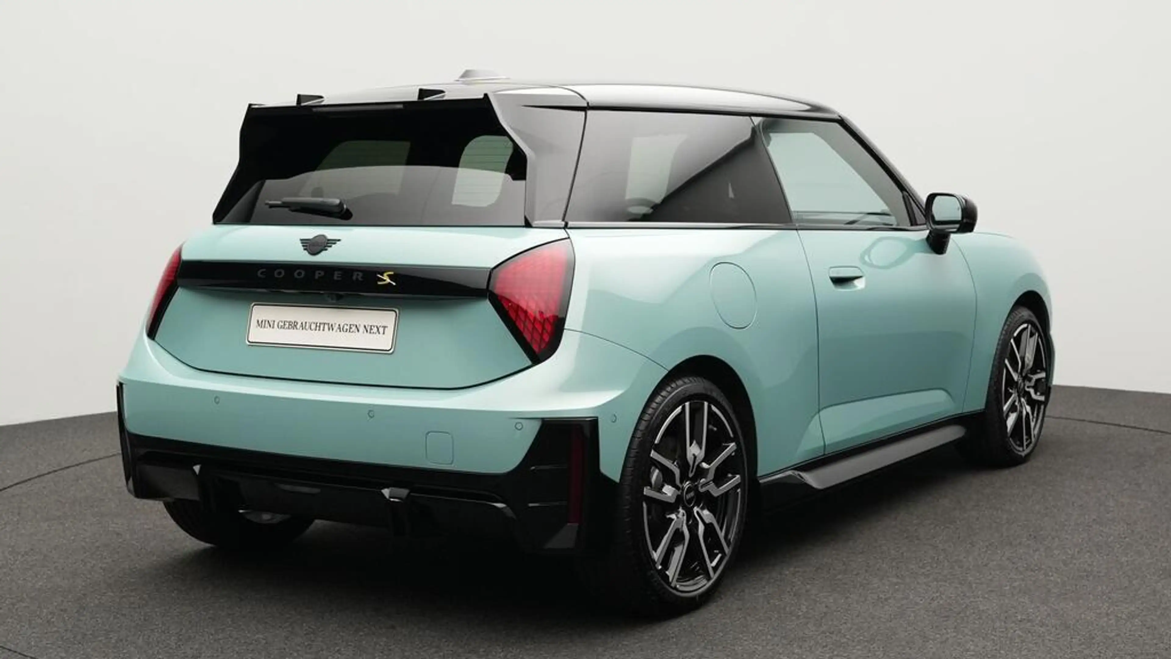 MINI Cooper SE John Cooper Works Trim — photo 4