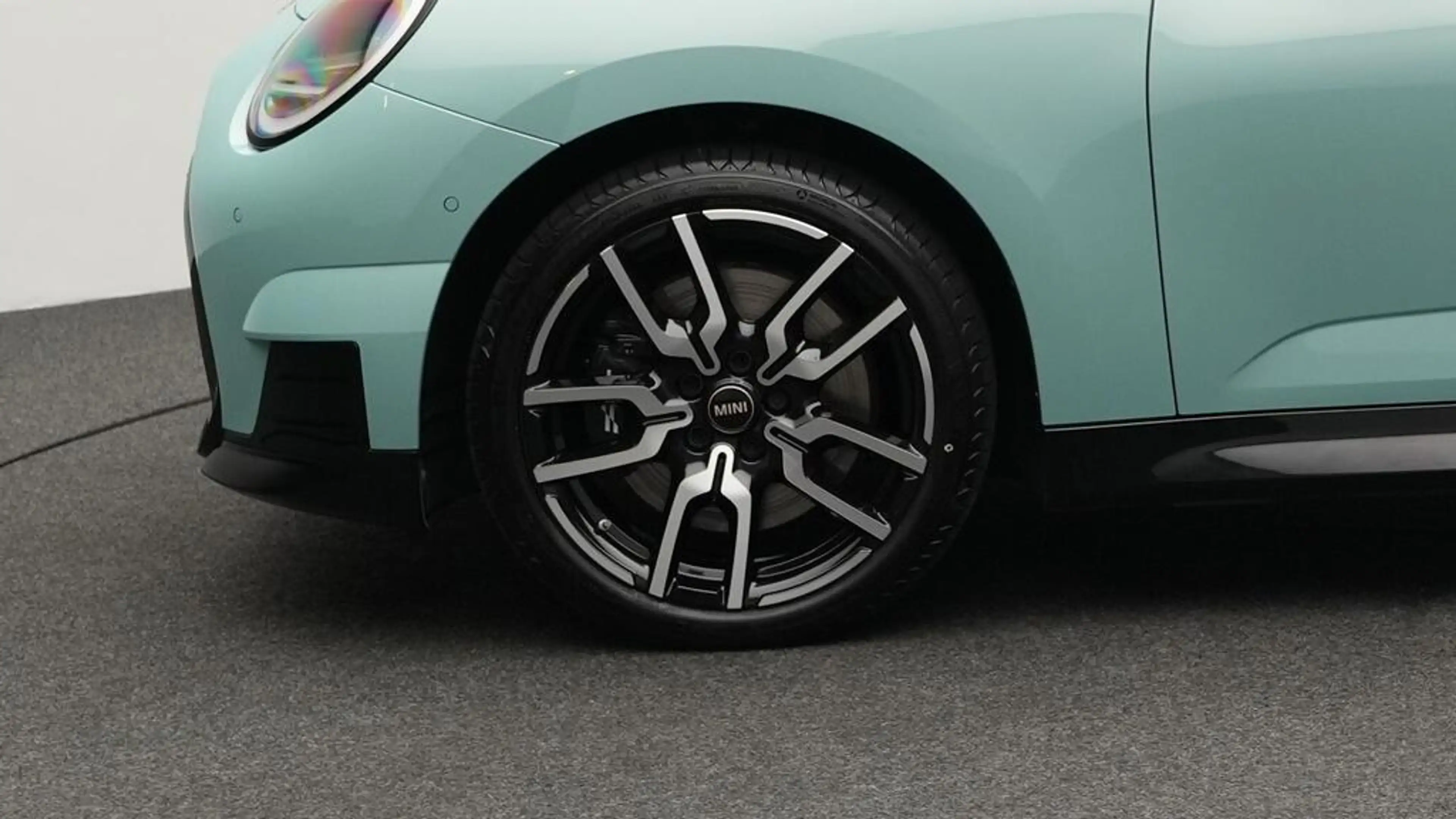 MINI Cooper SE John Cooper Works Trim — photo 12