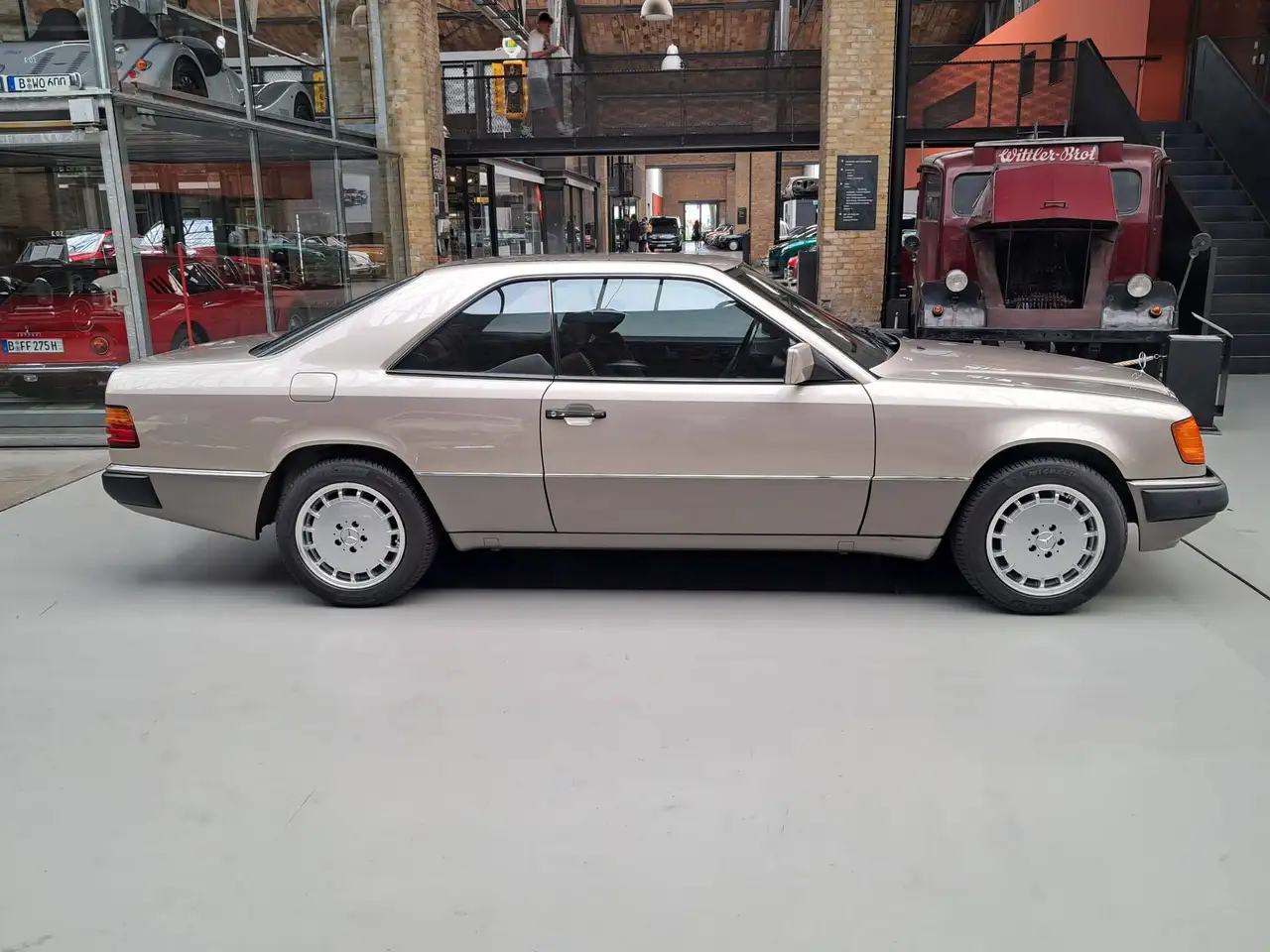 Mercedes-Benz CE 230 W124 C, foto 1