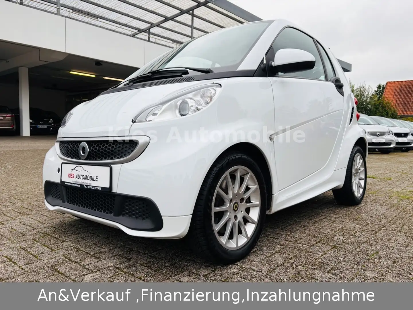 smart forTwo Passion AUTOM/SERVO/SITZH/PANO/KLIMA Blanc - 1