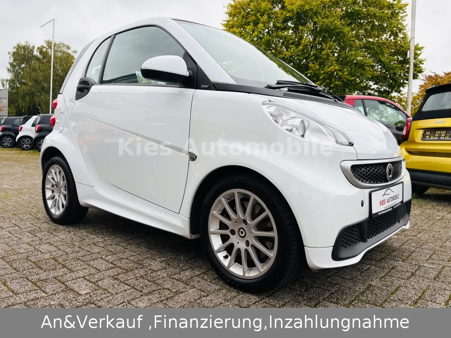 smart forTwo Passion AUTOM/SERVO/SITZH/PANO/KLIMA Blanc - 2