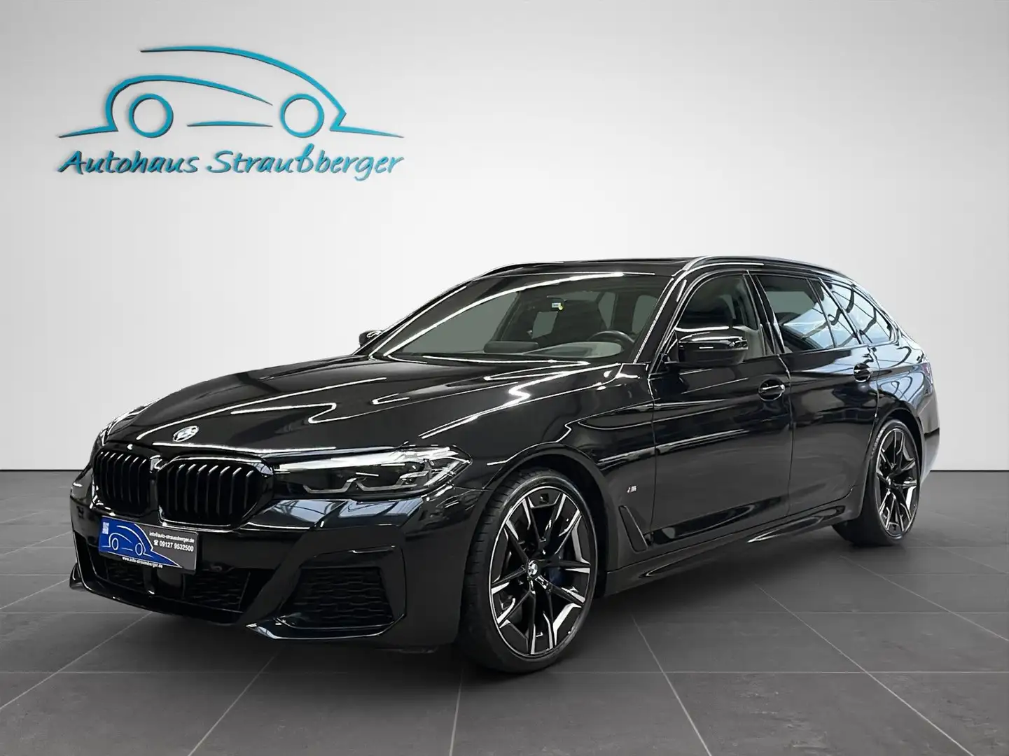 BMW 530 xd Touring M-Sport ACC PANO STHZ H/K QI 360° Zwart - 2