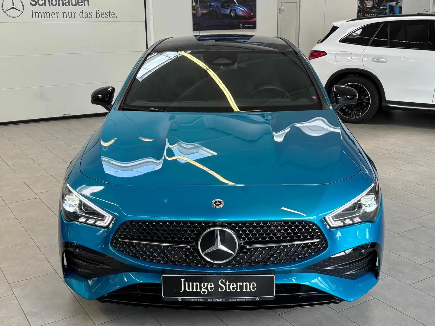 Mercedes-Benz CLA 250 e SB AMG PANO+DISTR+AHK+360+19"+BEAM Albastru - 2