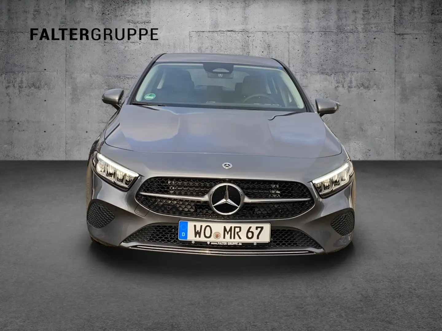 Mercedes-Benz A 180 A 180 KAMERA+AMBIENTE+LED+SHZ+TEMP+NAVI+BREMSASS Grau - 2