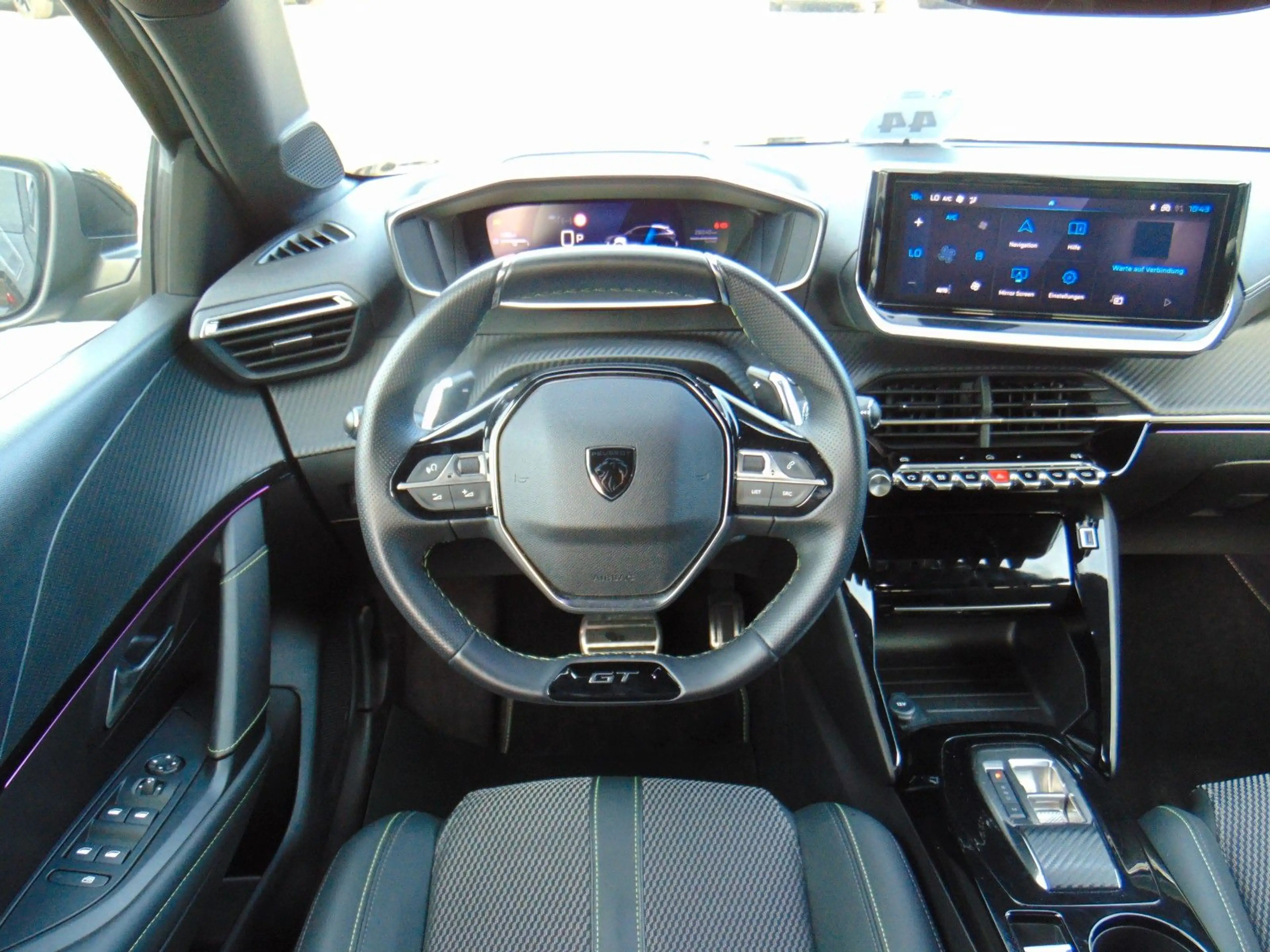 Peugeot 208 Hybrid 145 e-DSC6 GT - LED - Keyless - Navi — photo 13