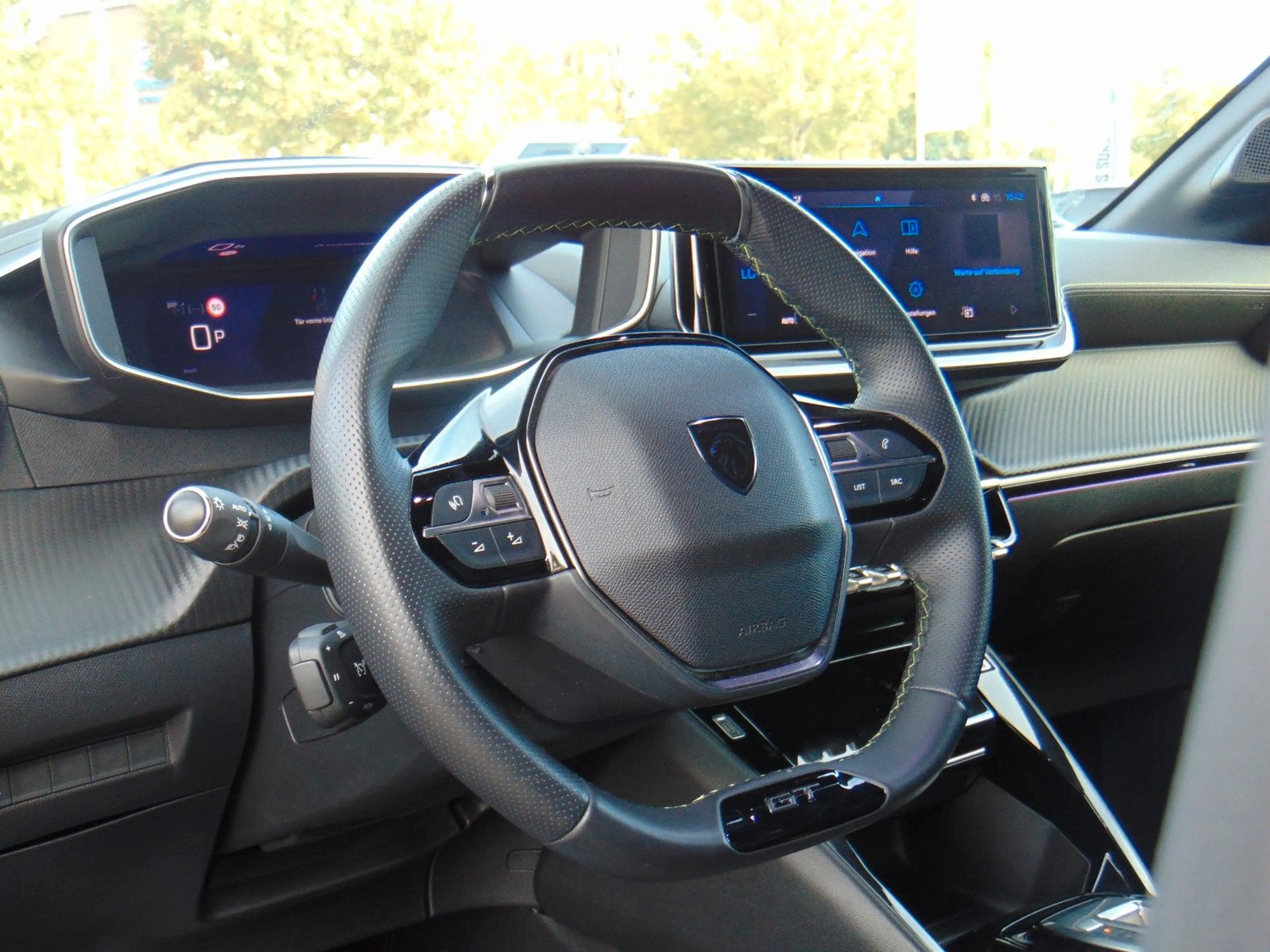 Peugeot 208 Hybrid 145 e-DSC6 GT - LED - Keyless - Navi — photo 12