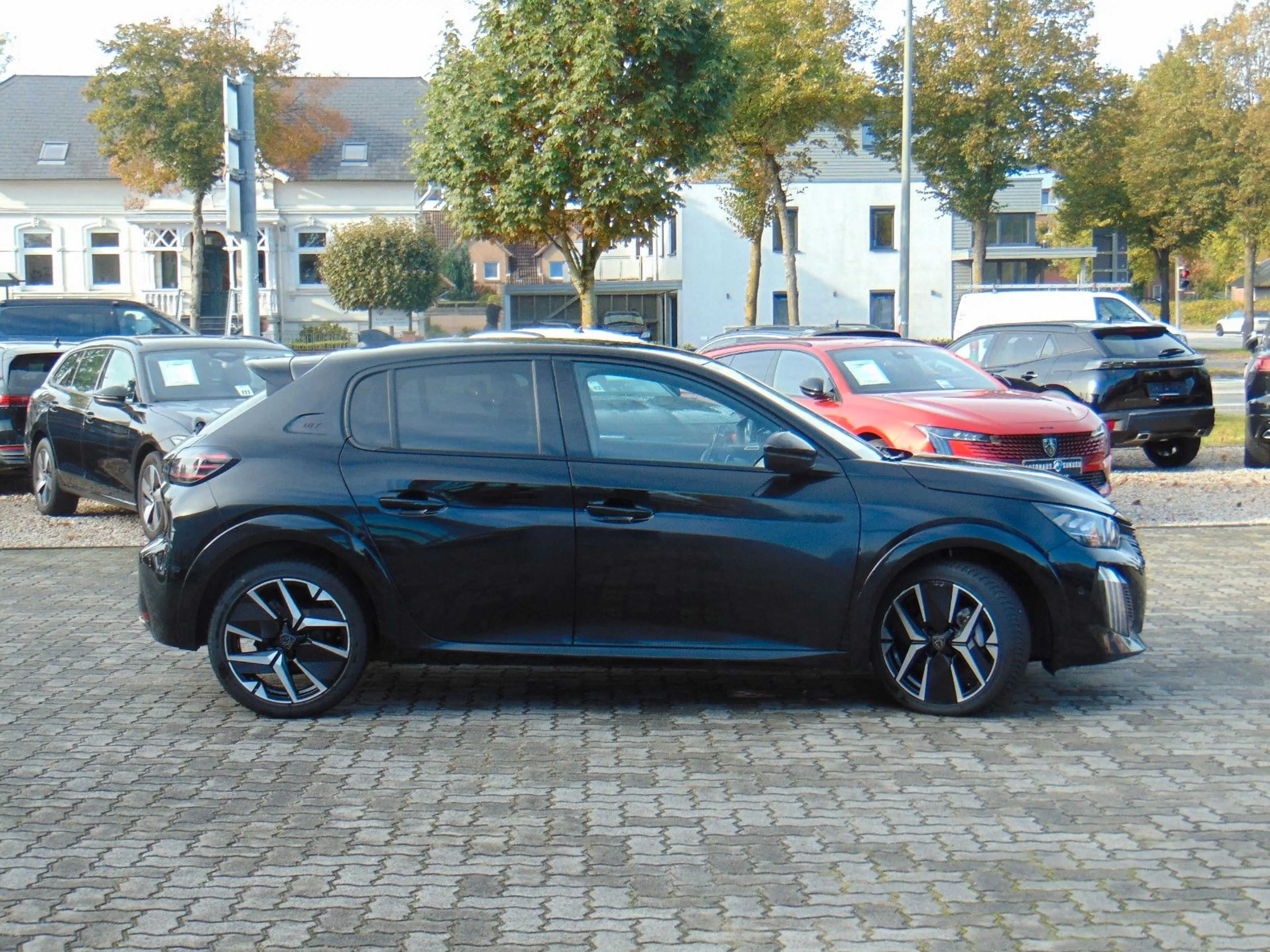 Peugeot 208 Hybrid 145 e-DSC6 GT - LED - Keyless - Navi — photo 5