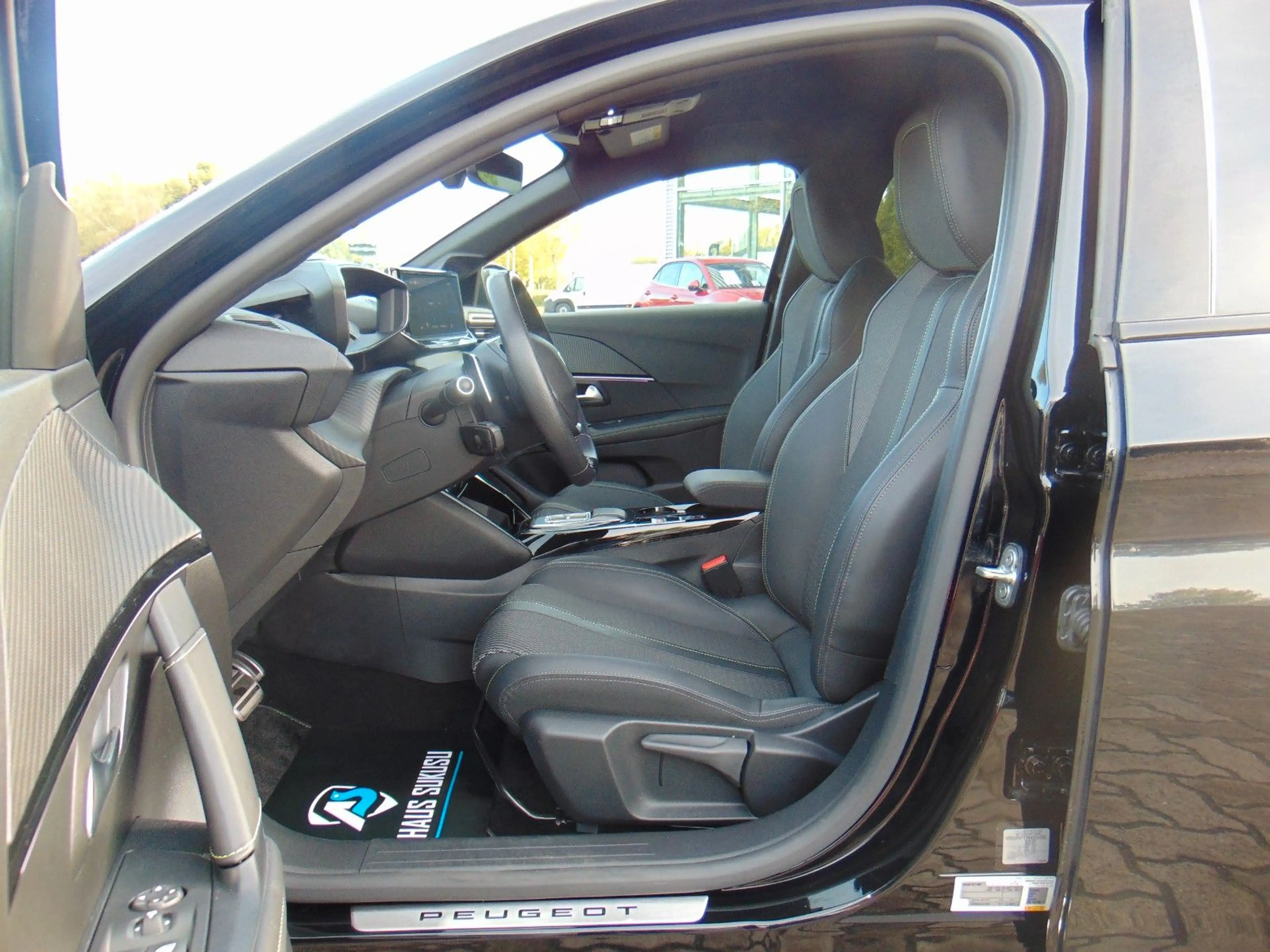 Peugeot 208 Hybrid 145 e-DSC6 GT - LED - Keyless - Navi — photo 8