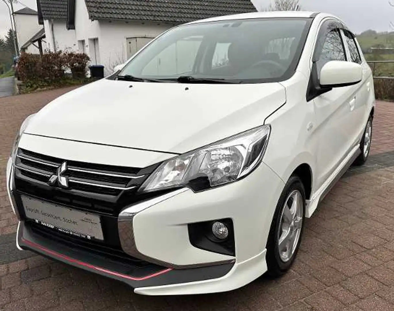Mitsubishi Space Star Select 1.2 MIVEC 5-Gang Weiß - 1