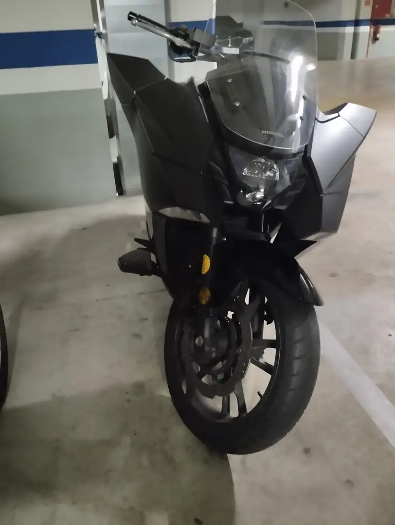 Honda NM4 Vultus Black - 1