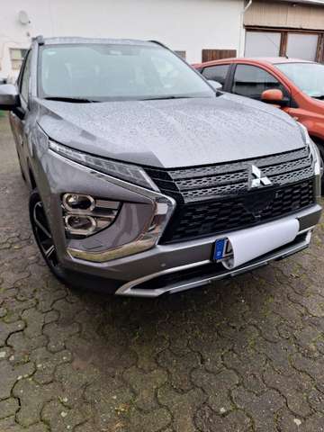 Imagine Mitsubishi Eclipse Cross Eclipse Cross Plug-In Hybrid 4WD Select