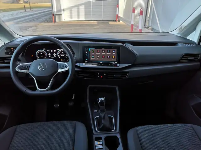 Volkswagen Caddy view 5