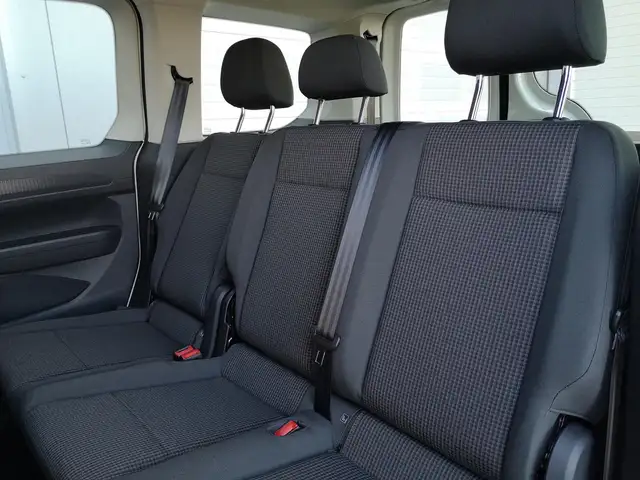 Volkswagen Caddy view 8