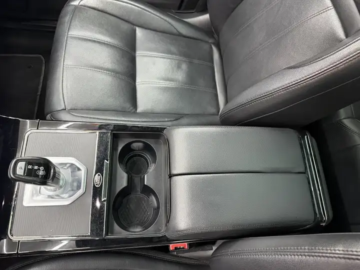 Land Rover Range Rover 2021, foto 27