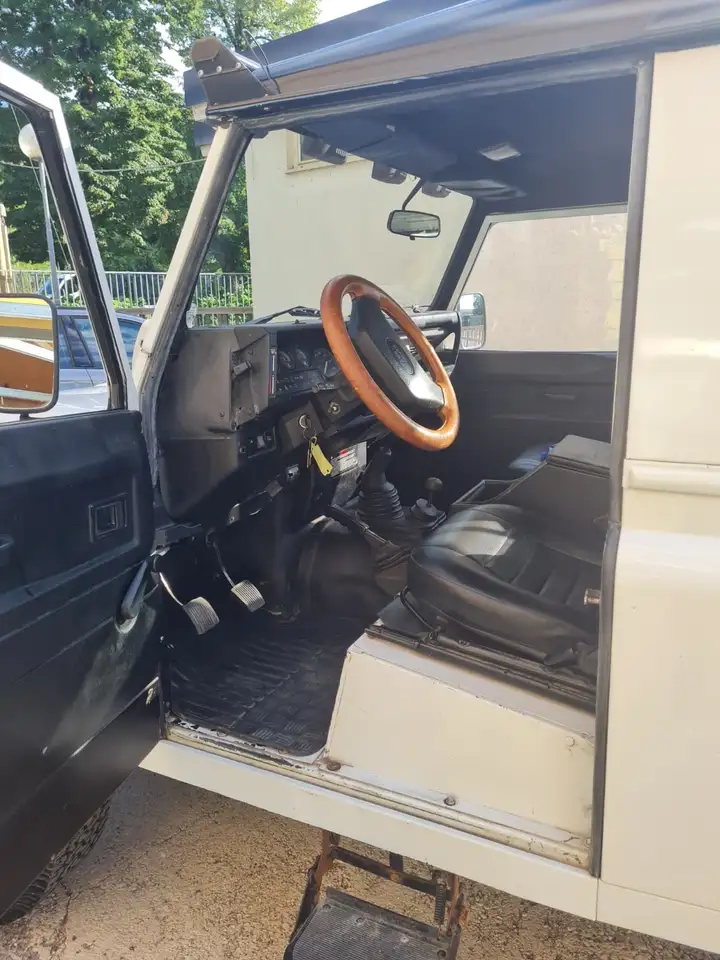 Land ROVER DEFENDER 90 Serie 300, foto 4