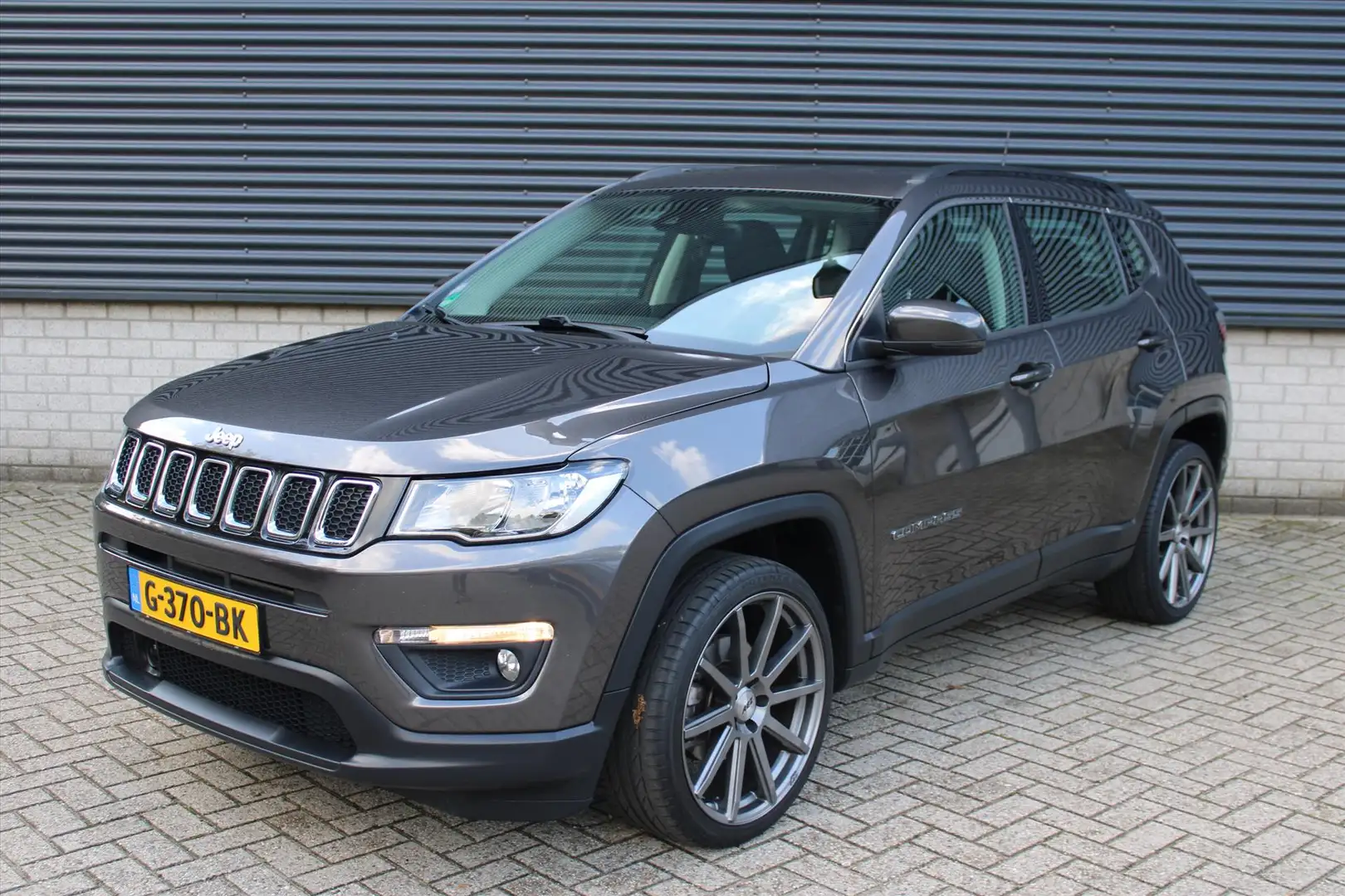 Jeep Compass 1.4 MultiAir 140pk Longitude Grijs - 2