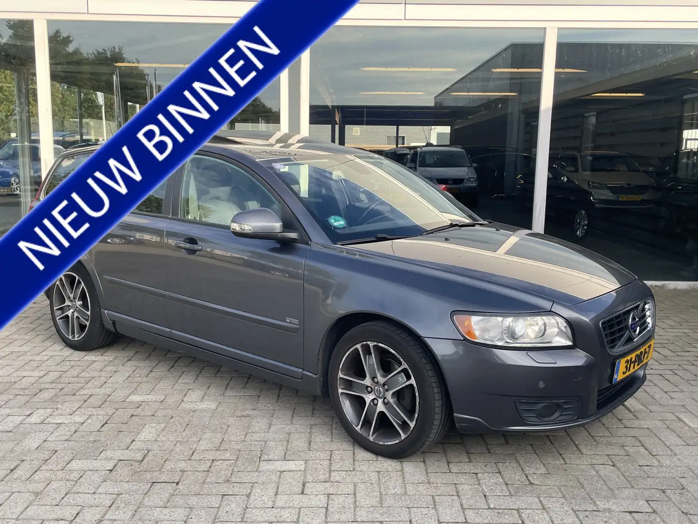 Volvo V50 2.0 Sport 50% deal 3.475,- ACTIE Trekhaak / Schuif Grijs - 1