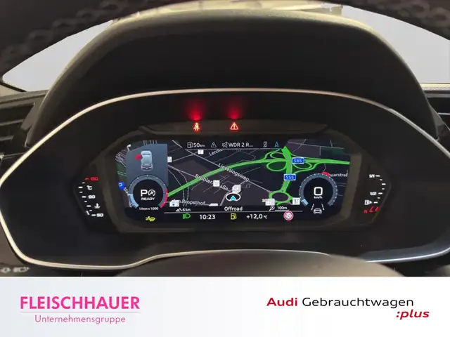 Audi Q3 view 11