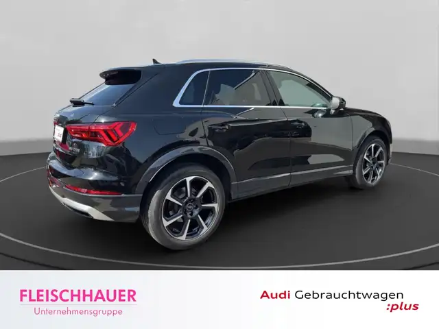 Audi Q3 view 6