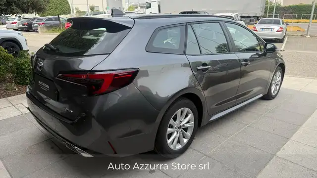 Toyota Corolla view 4