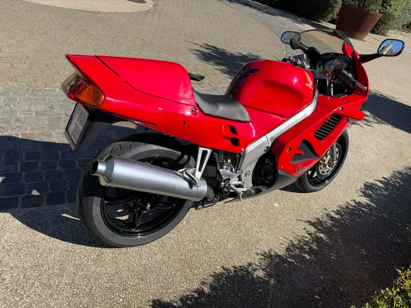 Honda VFR 750 - foto 2