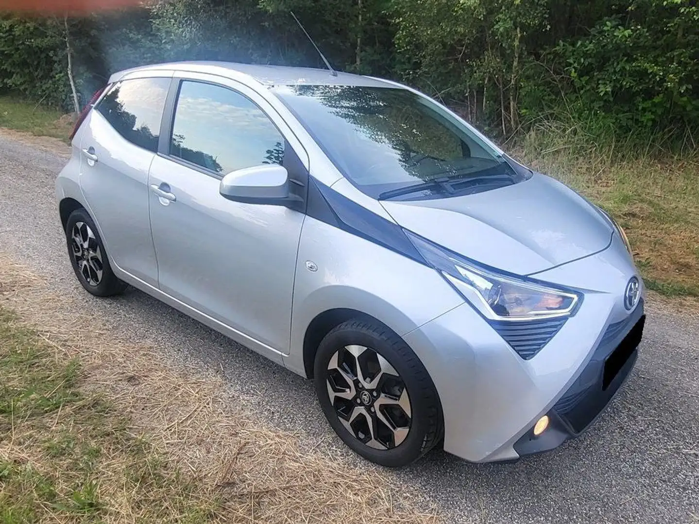 Toyota Aygo Aygo x-play Silber - 2