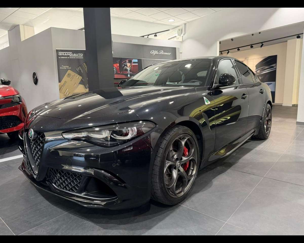 Alfa Romeo Giulia 2.9 V6 Quadrifoglio 520cv auto