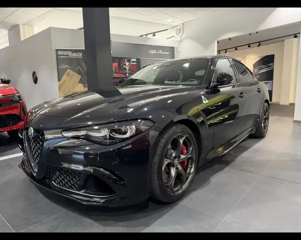 Alfa Romeo Giulia 2.9 V6 Quadrifoglio 520cv auto