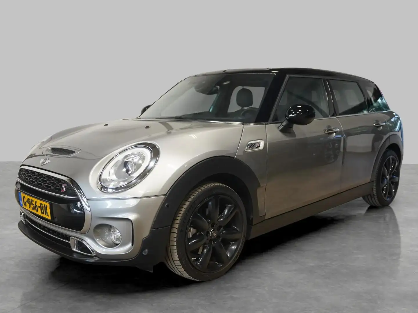 MINI Cooper S Clubman Mini 2.0 Chili Serious Business Grijs - 1