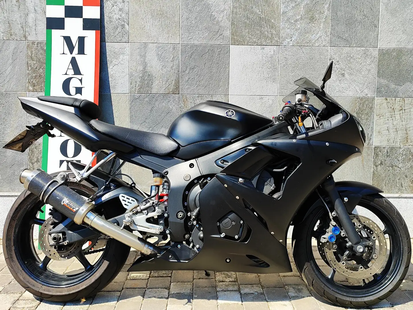 Yamaha YZF-R6 Zwart - 1