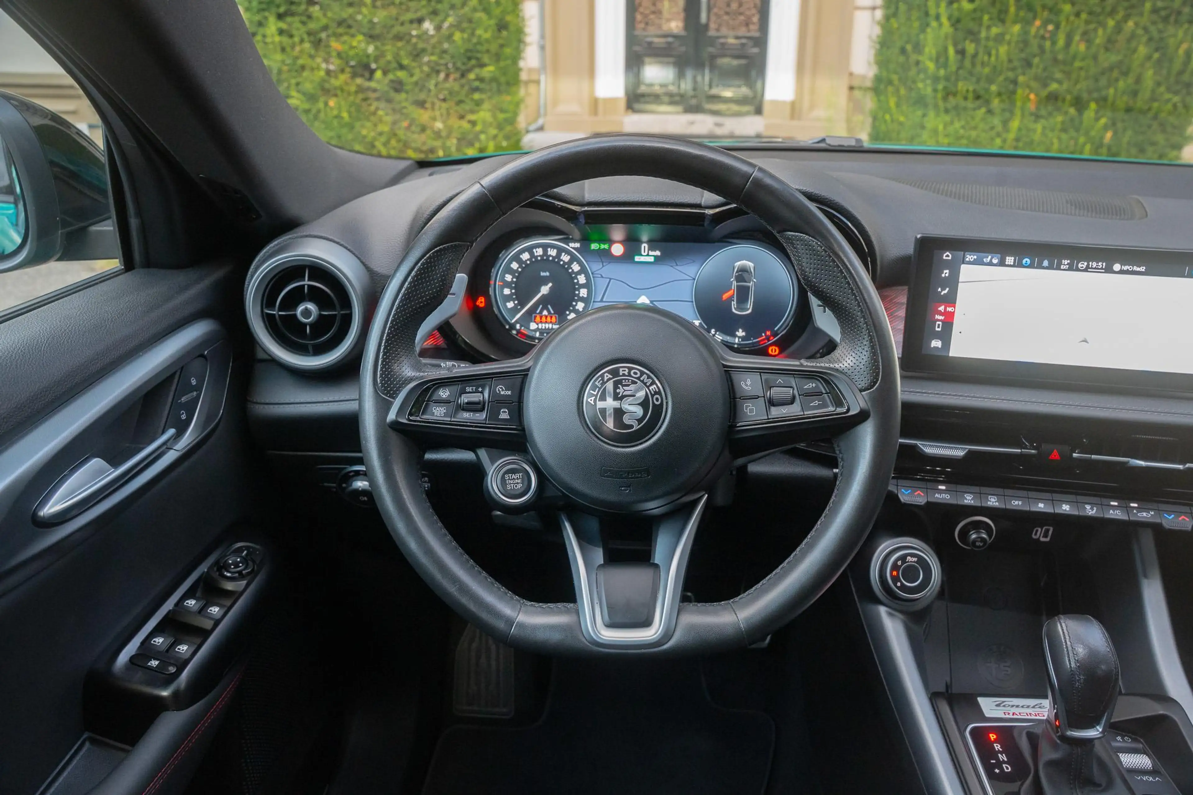 Alfa Romeo Tonale 1.5T Hybrid Edizione Speciale TREKHAAK | ADAPTIVE — photo 23