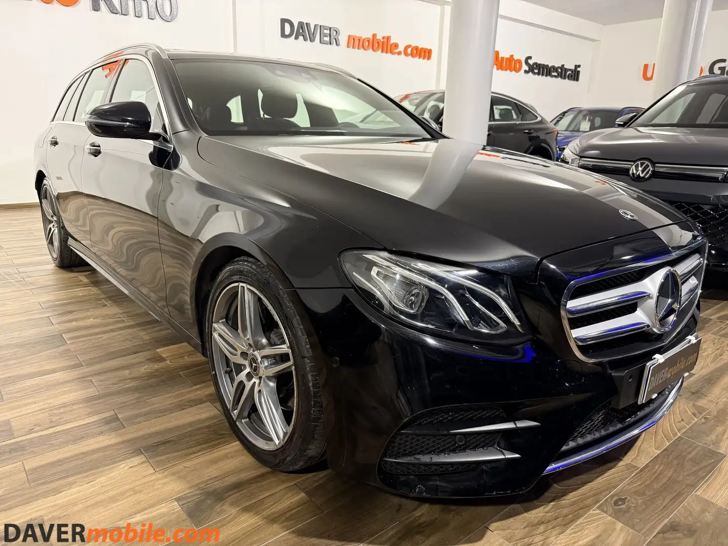 Mercedes-Benz E 220 E 220 d S.W. 4Matic Auto Premium Nero - 1