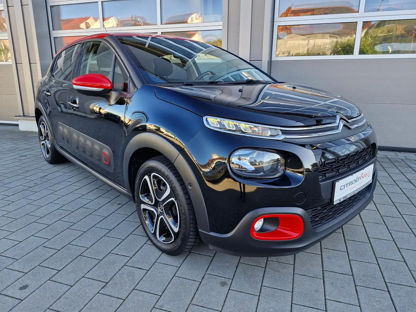 Citroen C3 Shine PT 110 EAT 6 SHZ*Kamera*NAVI*Android*Apple* Schwarz - 2