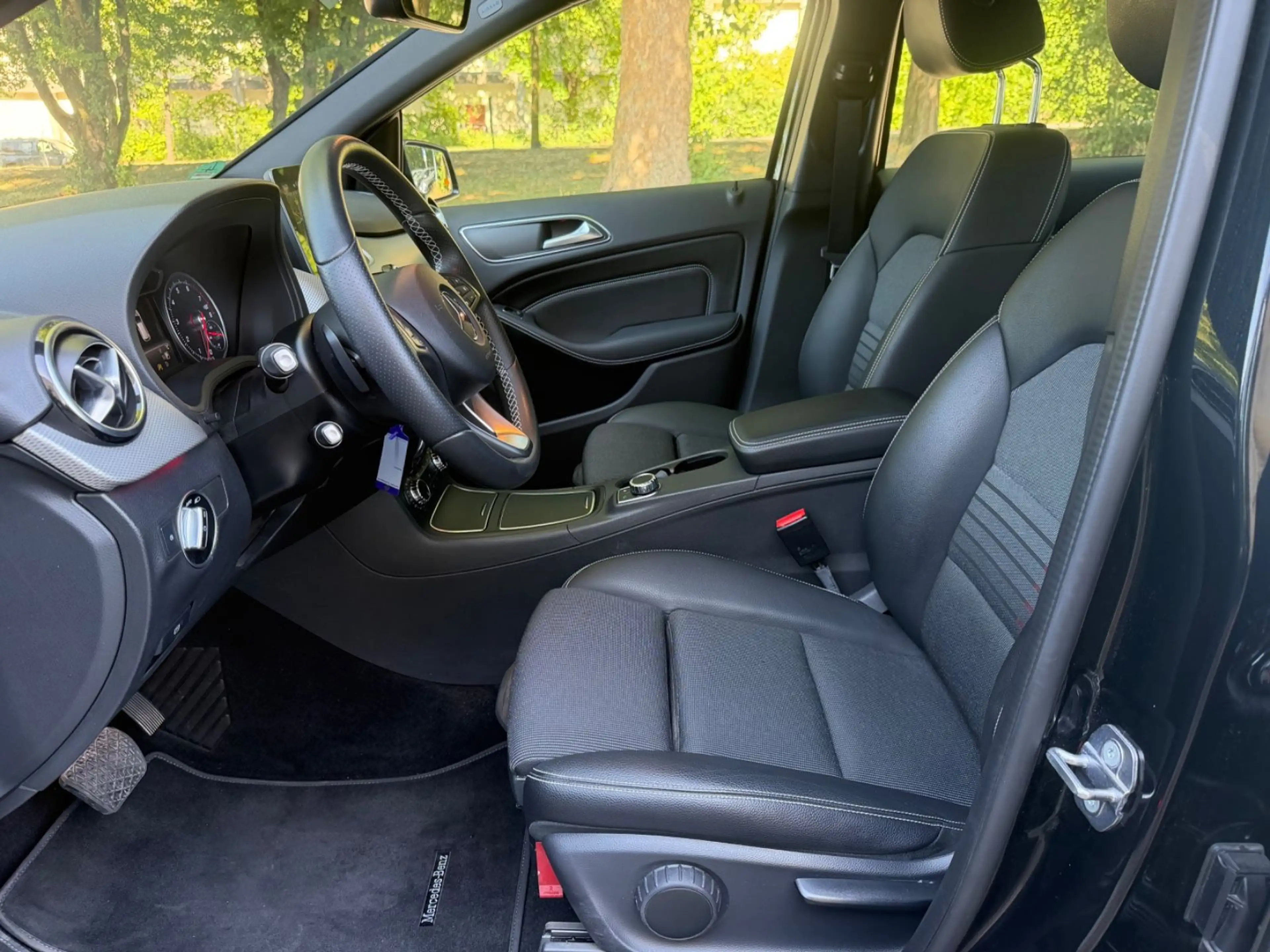 Mercedes-Benz B 200 G-tronic Urban*LED*Navi*Automatik* — photo 9