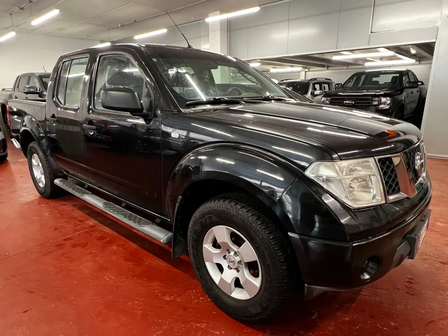 Nissan Navara Navara d.cab 2.5 dci SE 174cv *GANCIO TRAINO* Noir - 2