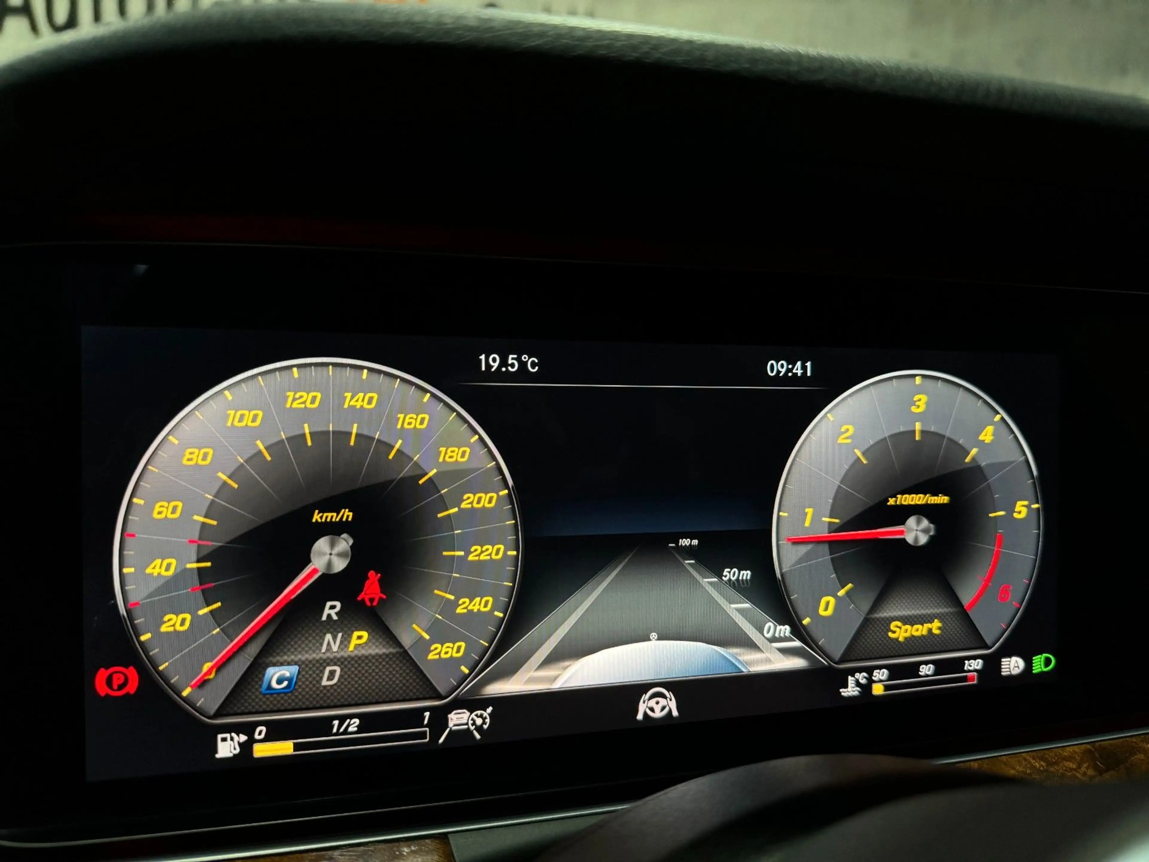 Mercedes-Benz E 220 Lim/PANO/LED/SHZ/NAVI/TOTW/SPURH/APPLE/ — photo 9