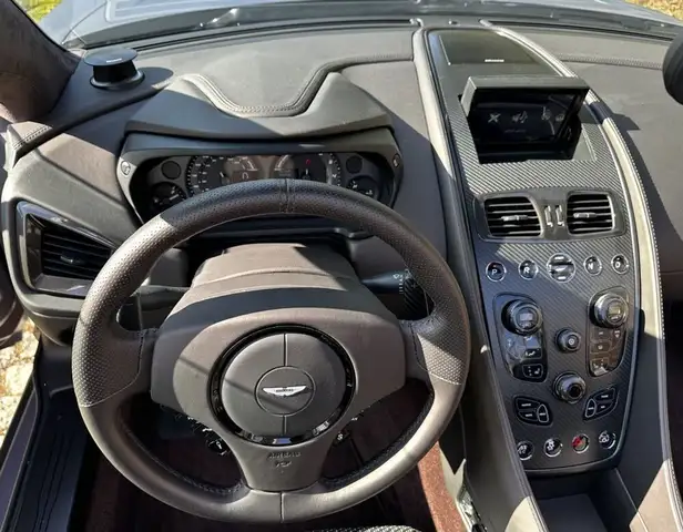 Aston Martin Vanquish Zagato Speedster *1 of 28* Ansicht 35