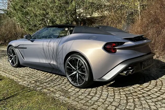 Aston Martin Vanquish Zagato Speedster *1 of 28* Ansicht 17