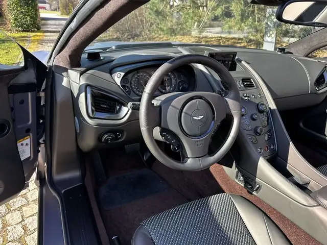 Aston Martin Vanquish Zagato Speedster *1 of 28* Ansicht 26