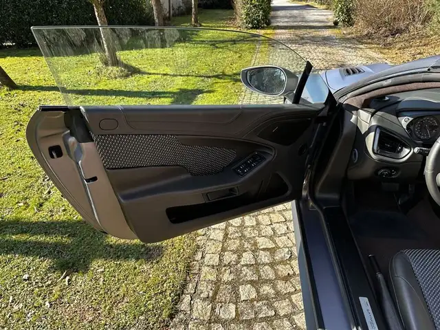 Aston Martin Vanquish Zagato Speedster *1 of 28* Ansicht 25