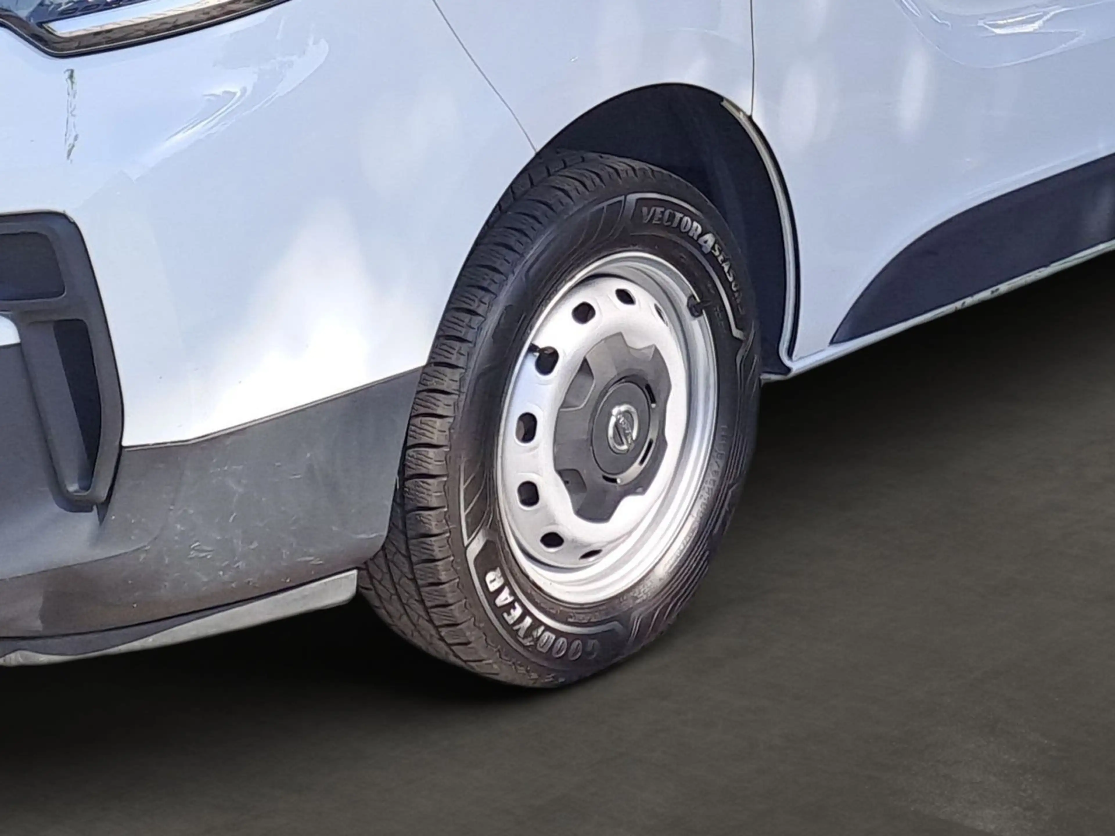 Nissan Primastar Kasten L1H1 2,8t Visia Klima*Radio — photo 6