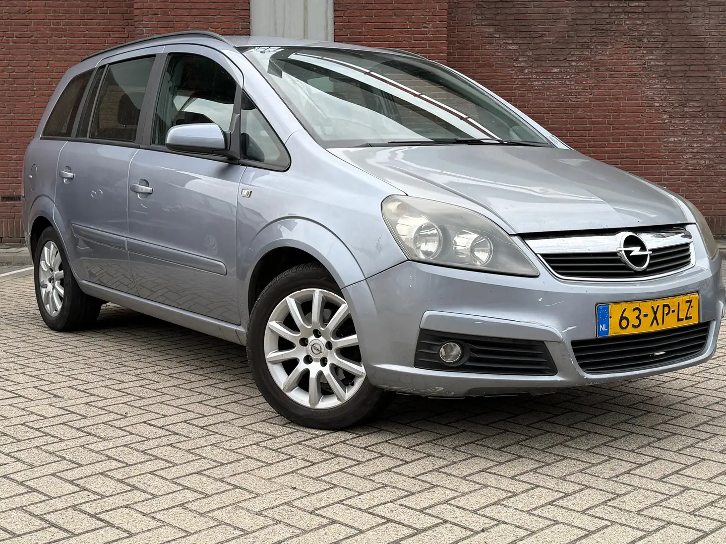 Opel Zafira 1.6 Temptation|7p|AIRCO|CRUISE|NAP|INRUILKOOPJE Gris - 1