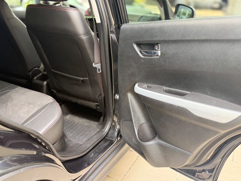 Suzuki Vitara 1.4 S 4x4 — photo 14