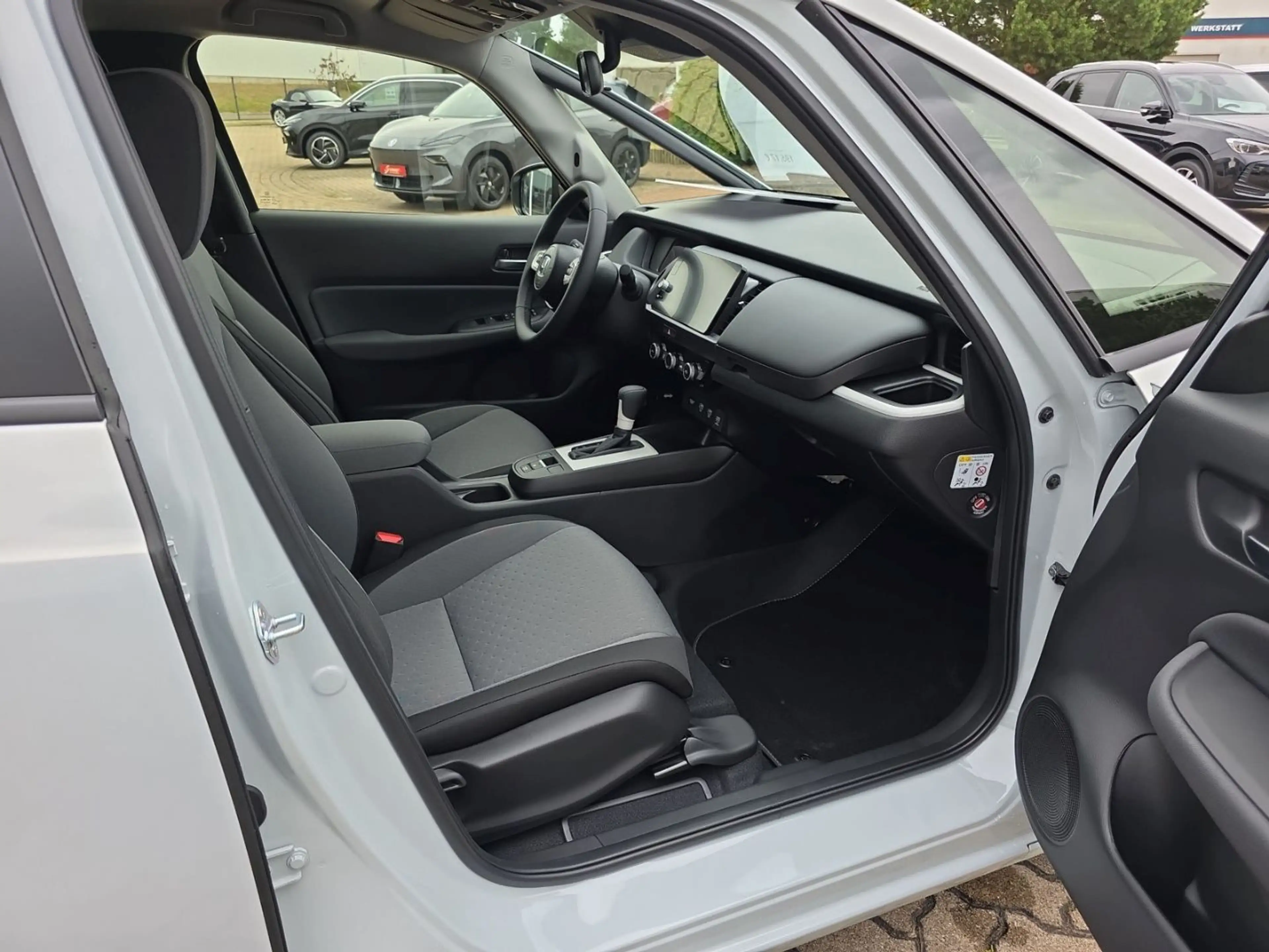 Honda Jazz i-MMD Hybrid Elegance 1.5 NAVI PDC LED SHZ — photo 9