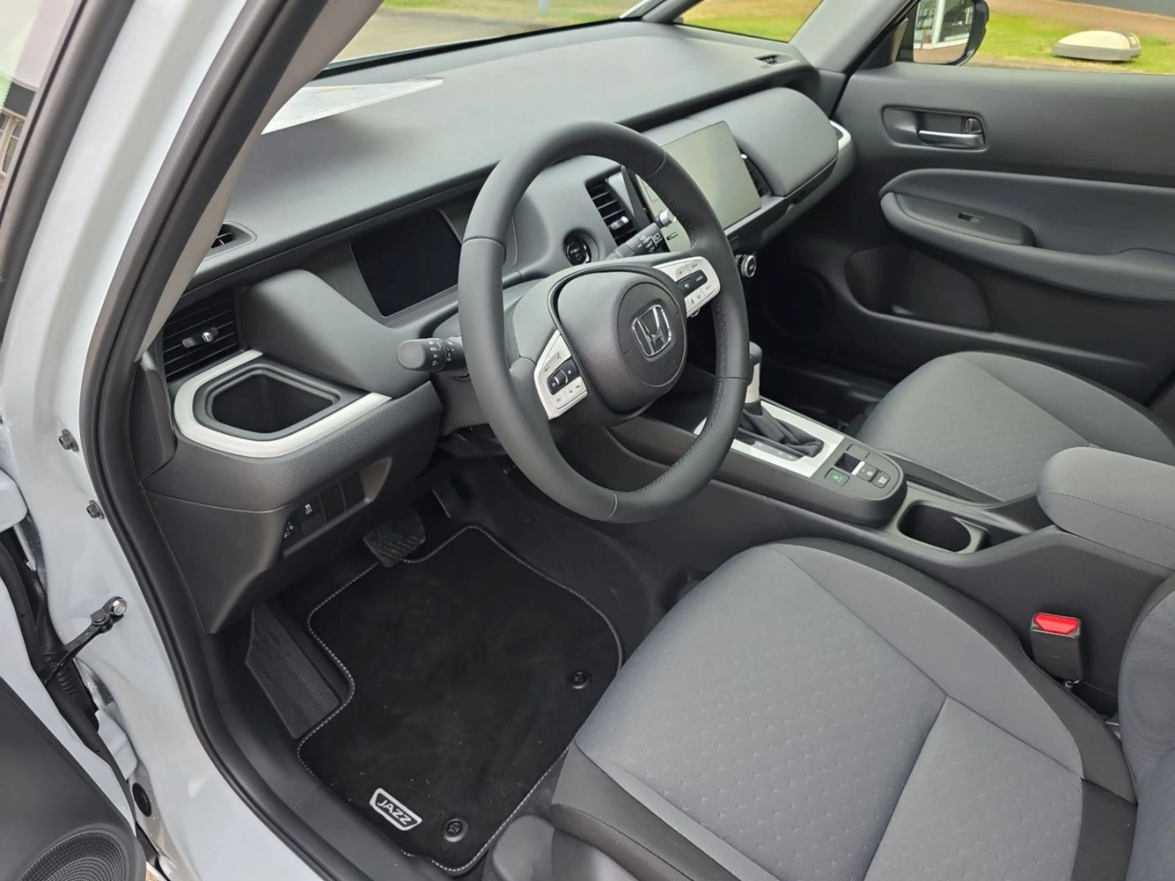 Honda Jazz i-MMD Hybrid Elegance 1.5 NAVI PDC LED SHZ — photo 11