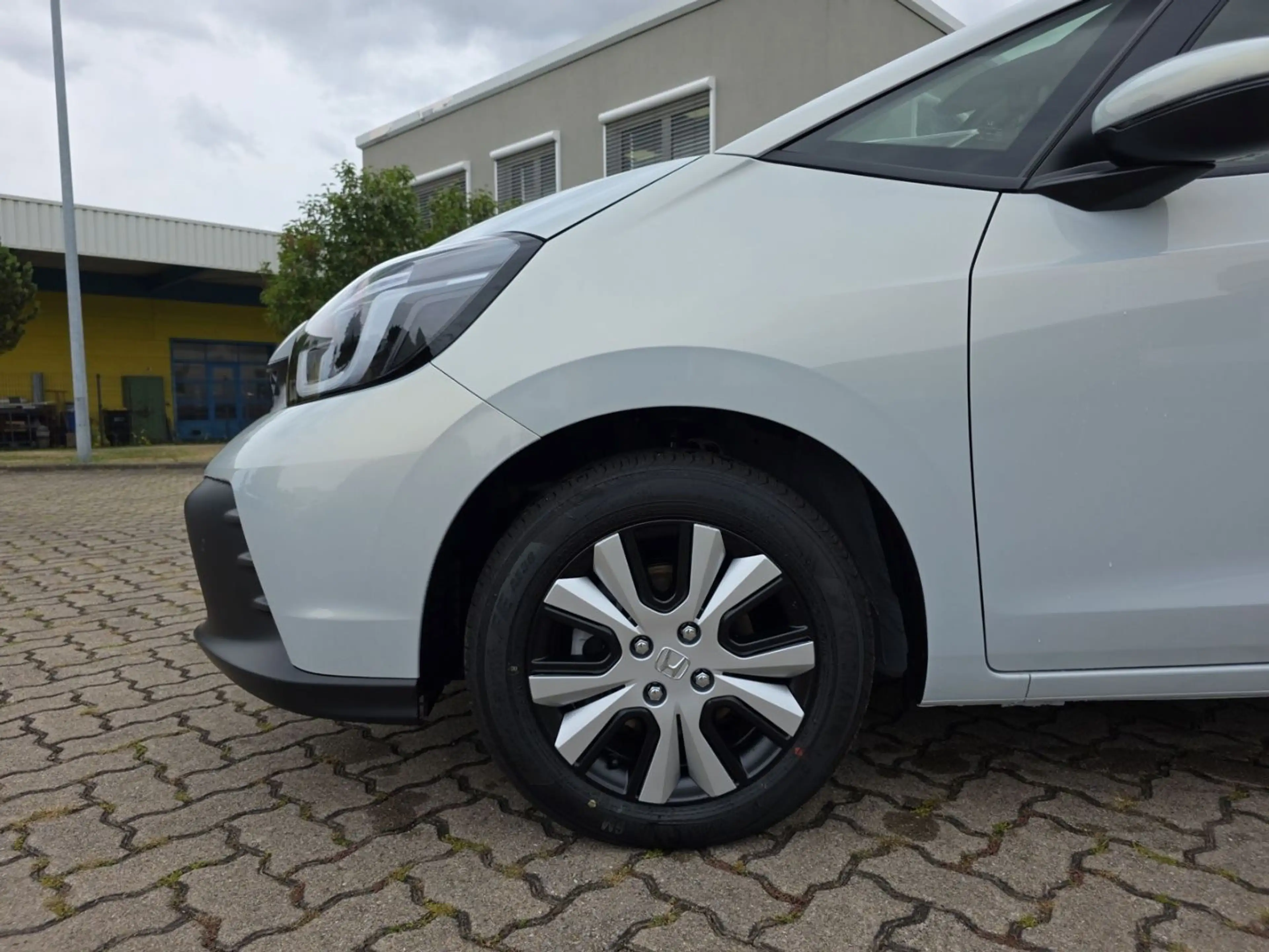 Honda Jazz i-MMD Hybrid Elegance 1.5 NAVI PDC LED SHZ — photo 6