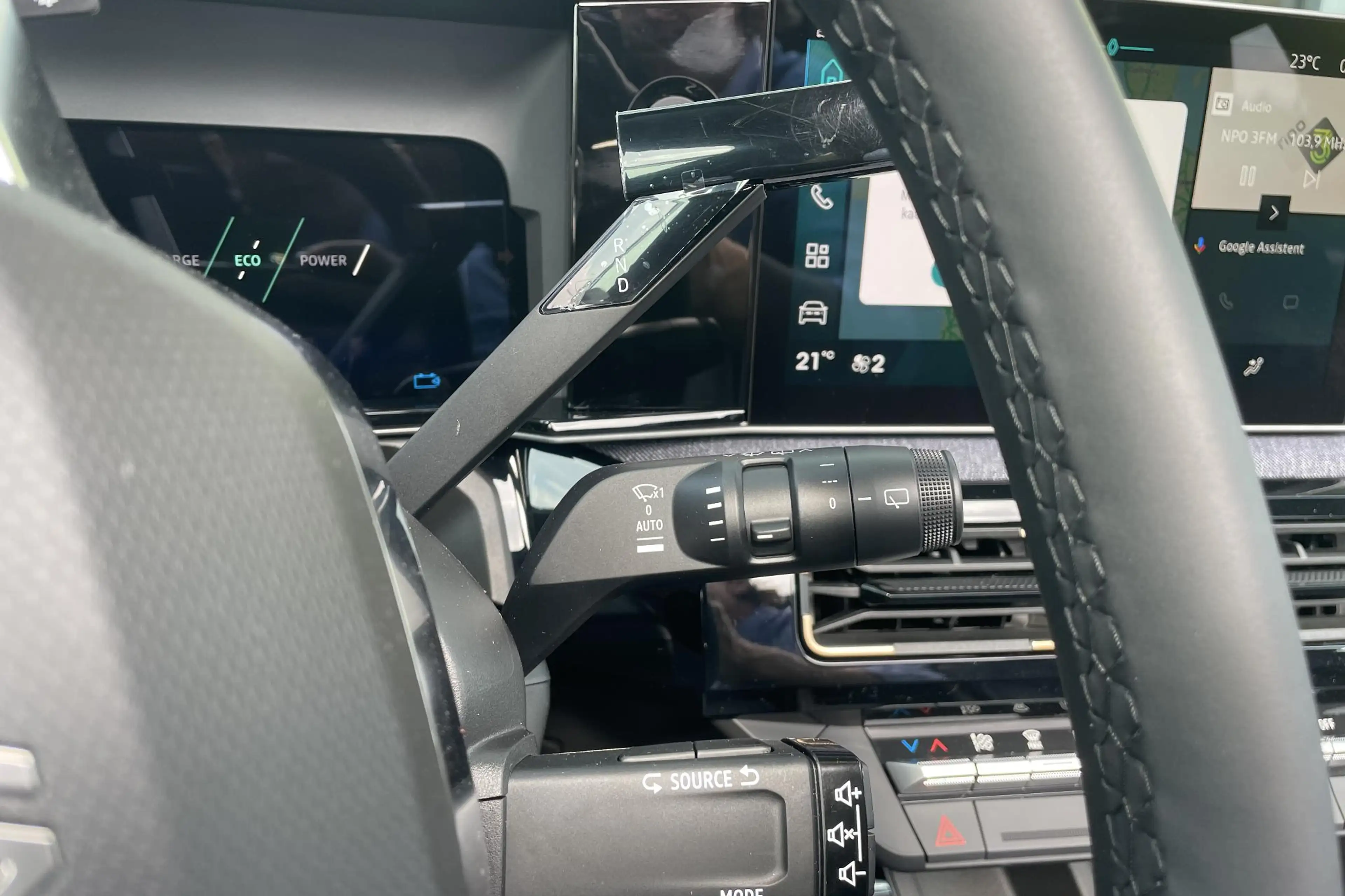 Renault R 4 comfort range techno Plein Sud canvas dak 52 kWh — photo 15