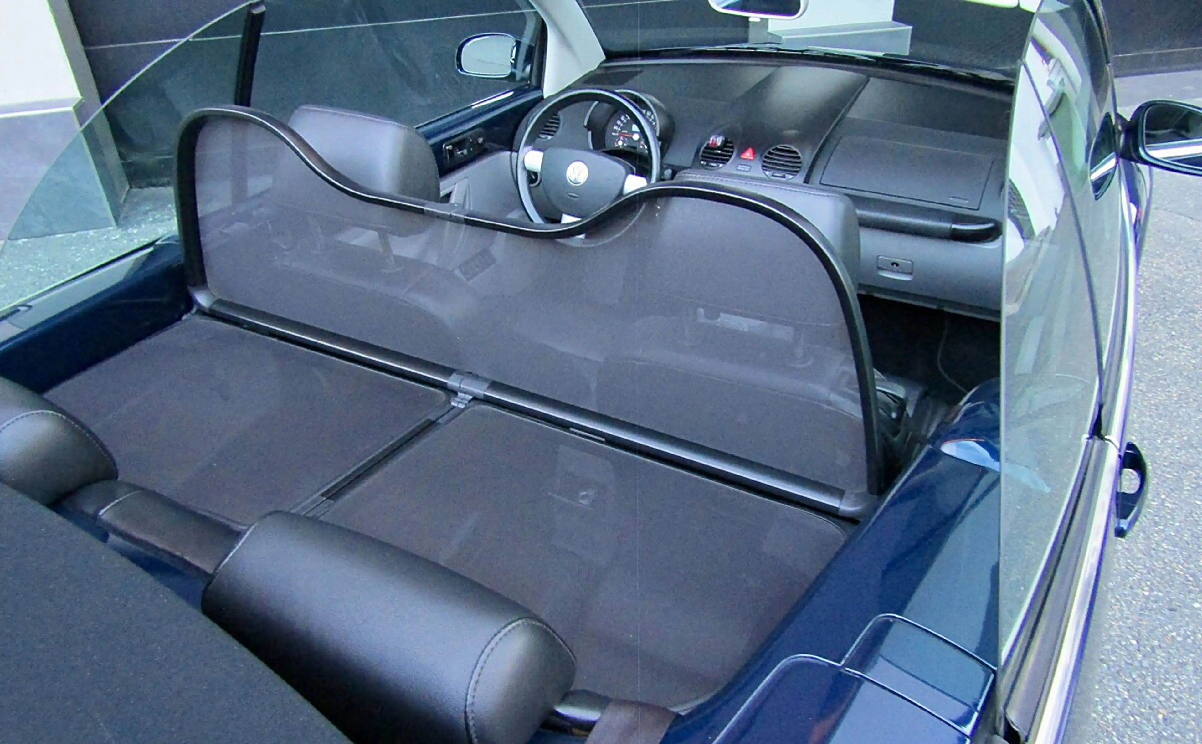 Volkswagen Beetle Cabriolet 1,8 T Leder — photo 12