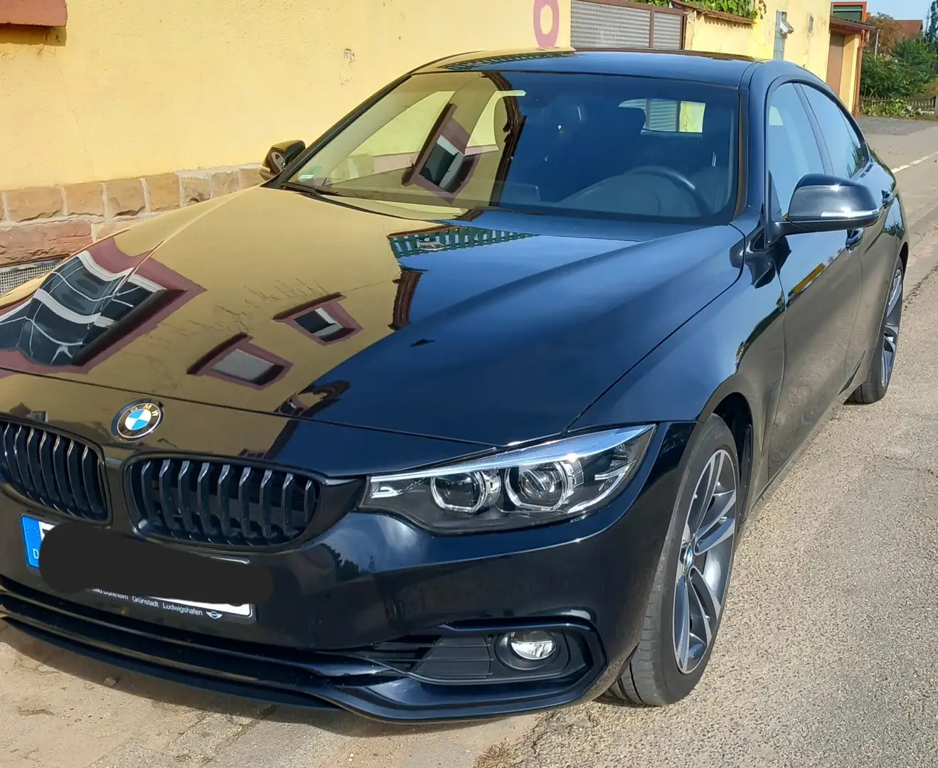 BMW 420 4er Gran Coupe 420i Gran Coupe Aut. Sport Line Schwarz - 2