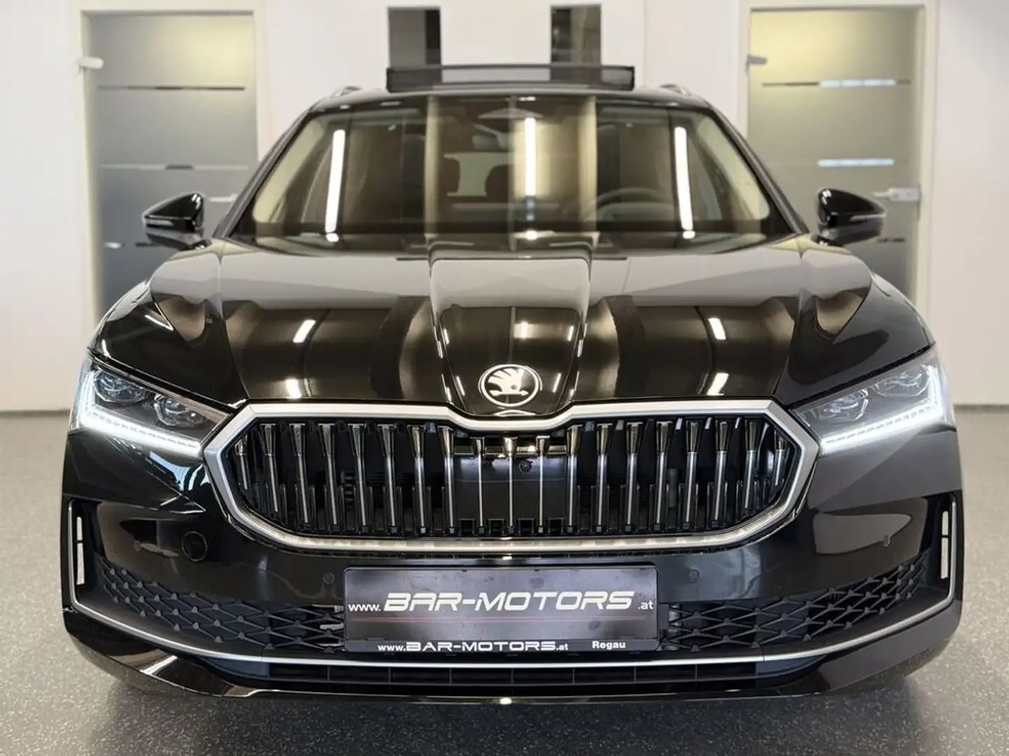 Skoda Superb 2.0 TSI*4x4*MATRIX*PANO*MASSAGE*HUD*360°* Schwarz - 2